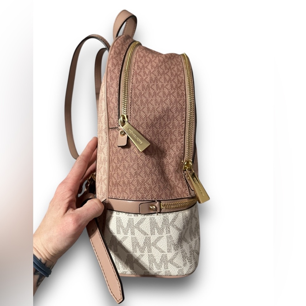 Authentic Michael Kors Rhea Medium Color-Block Logo Backpack - Picture 16 of 16